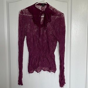 Women’s L plum lacey Luz blouse.